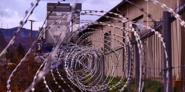 Agentes prisionais brasileiros temem contrair e transmitir o novo coronavírus