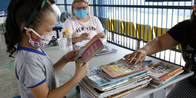 Participação de familiares na escola traz melhores resultados para iniciativas voltadas a jovens vulneráveis