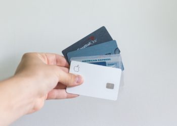 Crença dos consumidores de que o limite de crédito faz parte da renda aponta para necessidade de melhor orientação sobre produtos financeiros