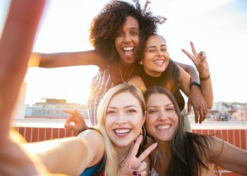 Ao longo de 20 anos, propaganda brasileira fez uso de imagens femininas inconsistentes com população de mulheres brasileiras