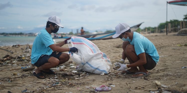 Quanto maior a performance das empresas em Responsabilidade Social Corporativa, menos as pessoas veem o governo como eficaz
