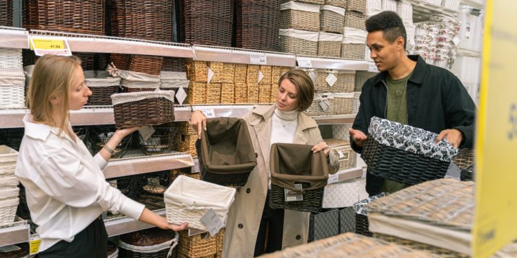 Conhecimento de uma marca não é suficiente para gerar intenção de compra nos consumidores, mostra pesquisa