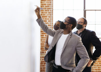 Mesmo em meio a pandemia, FGV EAESP investe na contratação de novos professores