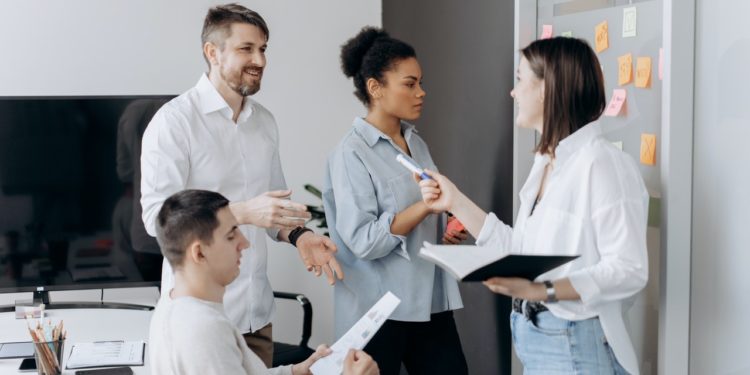 Família e amigos estão entre principais influências no sucesso ou fracasso de projetos de empreendedoras brasileiras