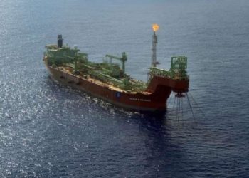 Ponta-pé inicial da indústria petrolífera em um país define sua forma de geração de riqueza