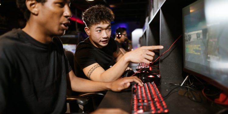 Game jams são oportunidade para profissionais da área de jogos experimentarem trabalho em equipe com parceiros diferentes