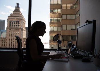 Viés de gênero impacta avaliação do bem-estar financeiro das mulheres