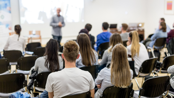 FGV EAESP investe na contratação de novos professores
