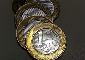 Moeda Real: artigo fala sobre o baixo crescimento econômico do Brasil e de países latino-americanos