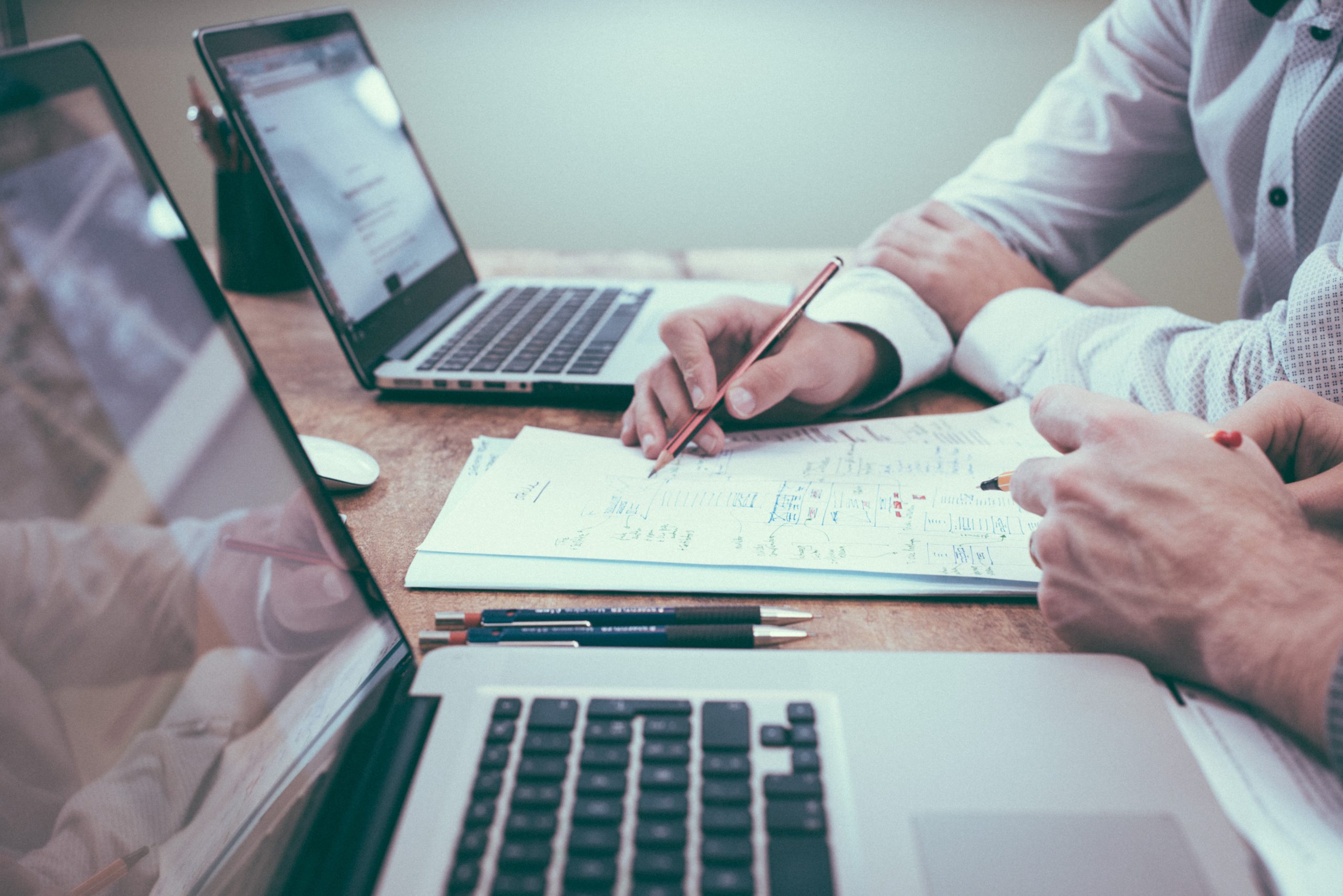 Em webinar, pesquisadores da FGV EAESP discutem formas e desafios de se avaliar o impacto da pesquisa em administração no Brasil