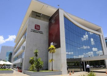 Em defesa de interesses privados, procuradores do MPF acumulam a carreira pública com agendas políticas