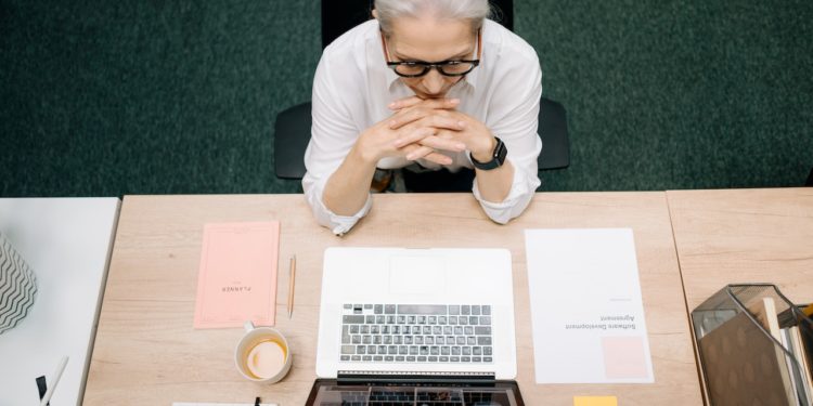 Instabilidade política e inflação crescente são as maiores preocupações dos executivos para o ano de 2023