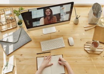 Cursos online são modelo de negócio promissor, mas professores precisam de qualificação técnica e em gestão
