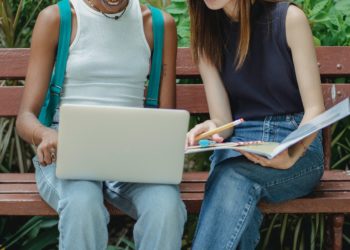 Para aplicar metodologias ativas de aprendizagem, escolas de negócios devem considerar o contexto e as necessidades dos alunos