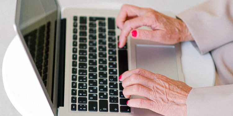 Empreendedorismo e planejamento financeiro são temas centrais em programas de preparação de funcionários para a aposentadoria