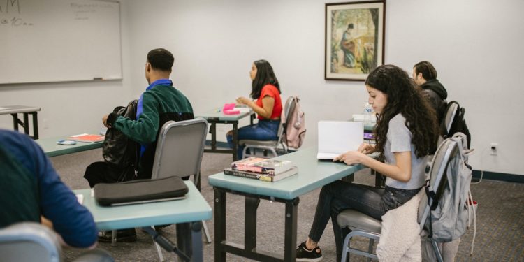 Oficina do curso de Administração Pública da FGV EAESP acolhe novos estudantes com aprendizagem baseada na prática