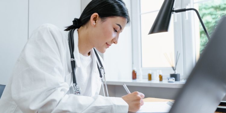 Pacientes de comunidade ribeirinha no Pará se dizem tão satisfeitos com telemedicina quanto os de São Paulo