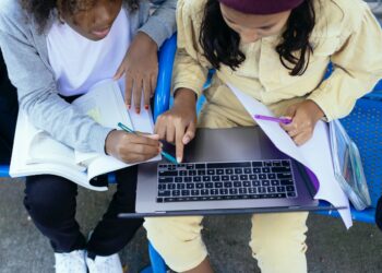 A partir de três metodologias ativas de aprendizagem, sistema proposto por professores da FGV incentiva habilidades de alunos de graduação