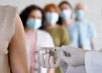 Covid-19: negacionismo científico impediu que Brasil desenvolvesse vacina própria