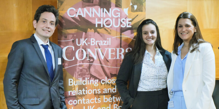 Colaboração Brasil-Reino Unido no Setor de Saúde: Inovação, Transferência de Tecnologia e Pesquisa Clínica