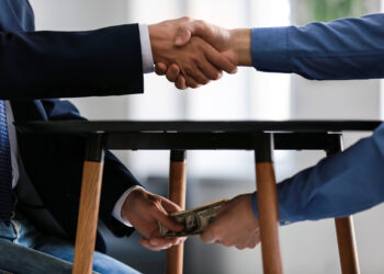 Reduzindo comportamentos antiéticos com sistemas de alto desempenho