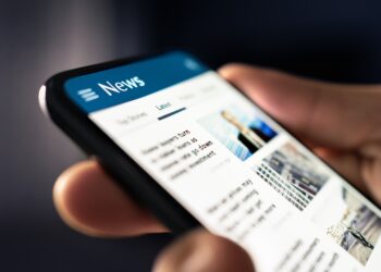 Como notícias influenciam o sucesso de campanhas de crowdfunding