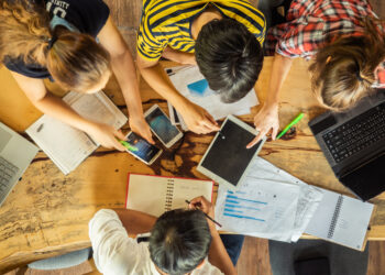 Empreendedorismo tecnológico em comunidades de baixa renda