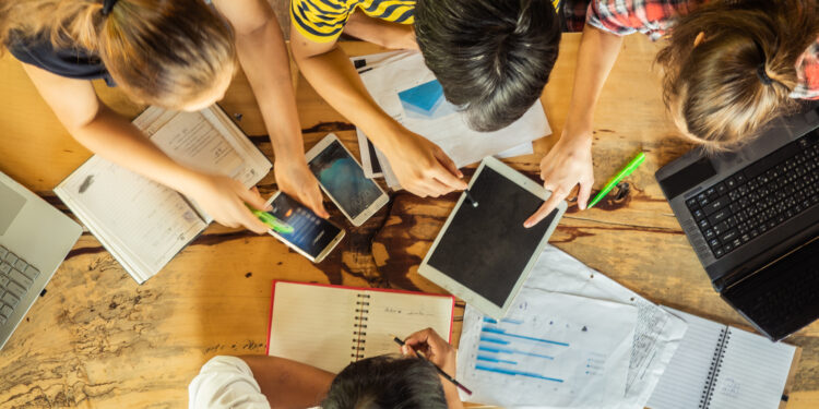 Empreendedorismo tecnológico em comunidades de baixa renda