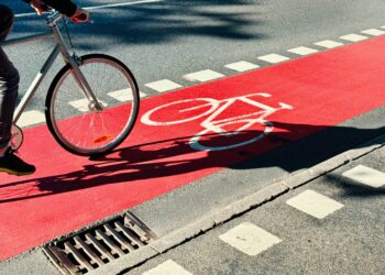 Estudantes da FGV produzem relatório sobre mobilidade ativa e cicloturismo na Zona Leste de São Paulo