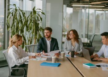 Alunos de doutorado publicam artigos de opinião no jornal Estadão