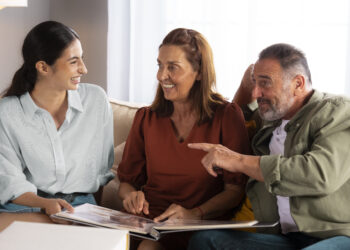 Como pais e mães influenciam a identidade empreendedora feminina