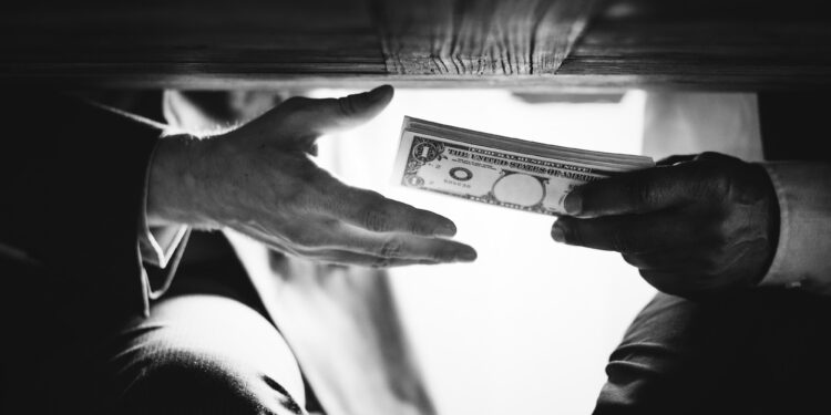 Corrupção: Entenda as Abordagens Teóricas e Estratégias de Controle