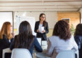 Como a liderança feminina na política pode salvar a vida de mulheres