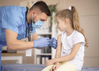 Vacinar contra Chikungunya pode reduzir custos de saúde e afastamentos do trabalho