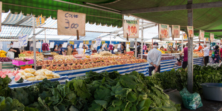 Feira de alimentos sustentáveis como prática da economia circular nas cidades