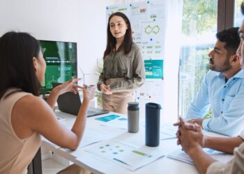Multinacional brasileira investindo em ações de responsabilidade social para fortalecer sua resiliência financeira