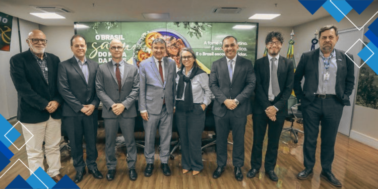 Pesquisadores da FGV EAESP apresentam ao MDS panorama sobre inclusão financeira de beneficiários do Bolsa Família
